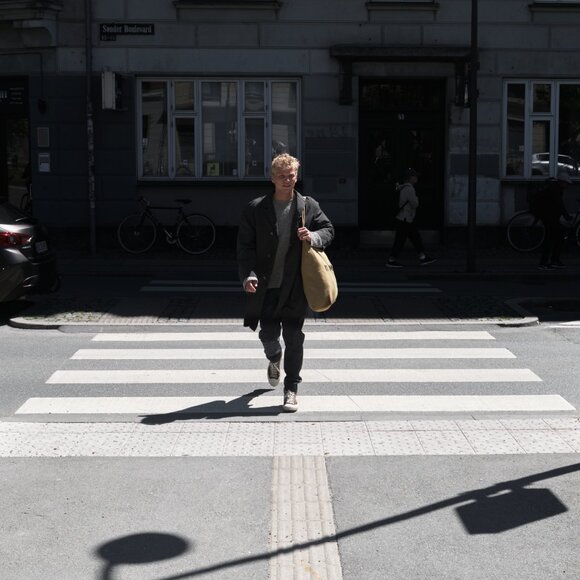 IT MATTERS Shoulder Bag NWT - Organic Cotton -Scandinavian Design -School Unisex - Picture 9 of 10